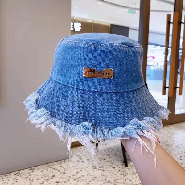 Ladies bucket
