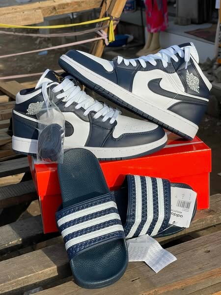Sneakers
