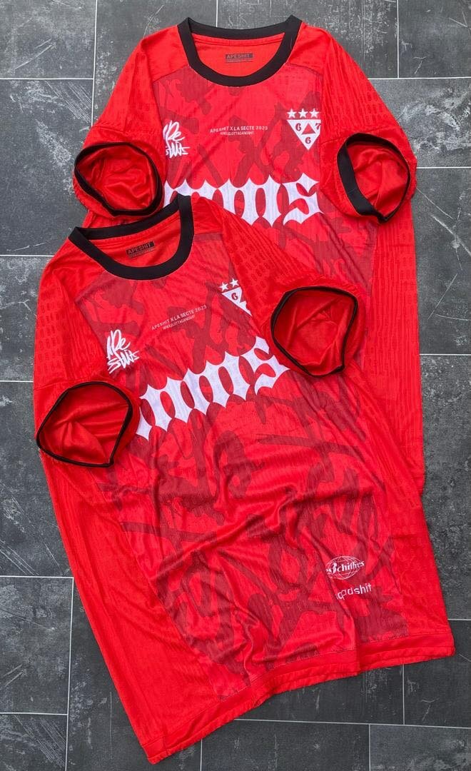 Maillots de football colorés