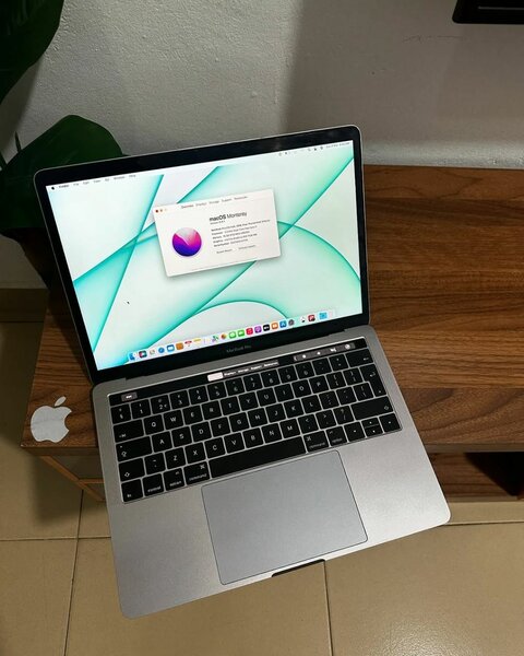 Apple MacBook Pro 2016 Core i7 16GB- 256 SSD