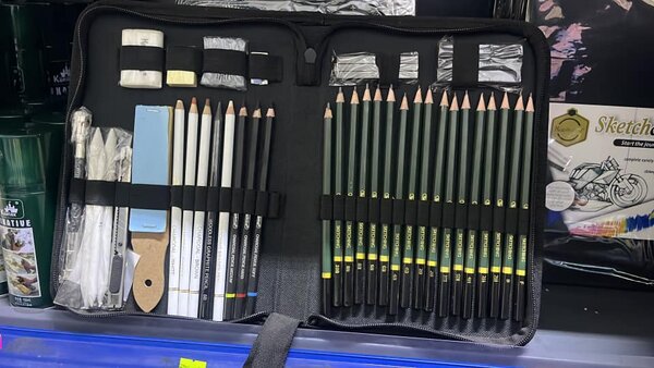 Artist set medium