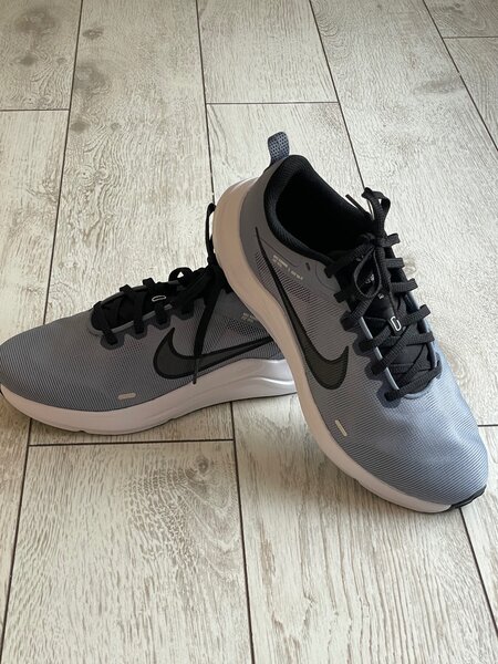 NIKE DOWNSHIFTER