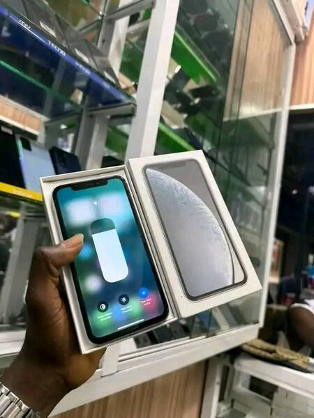 iPhone Blanc 128Go