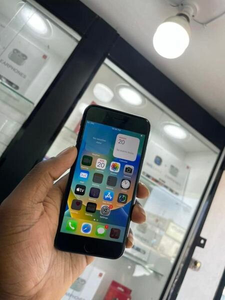 iPhone 8