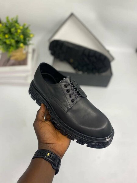 Men Classic Shoes