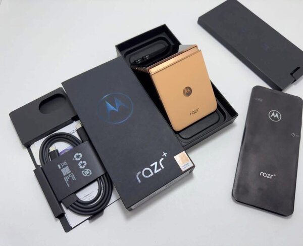 MOTOROLA RAZER 50 ULTRA