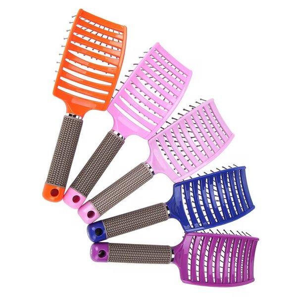 Brosse à cheveux ventilée