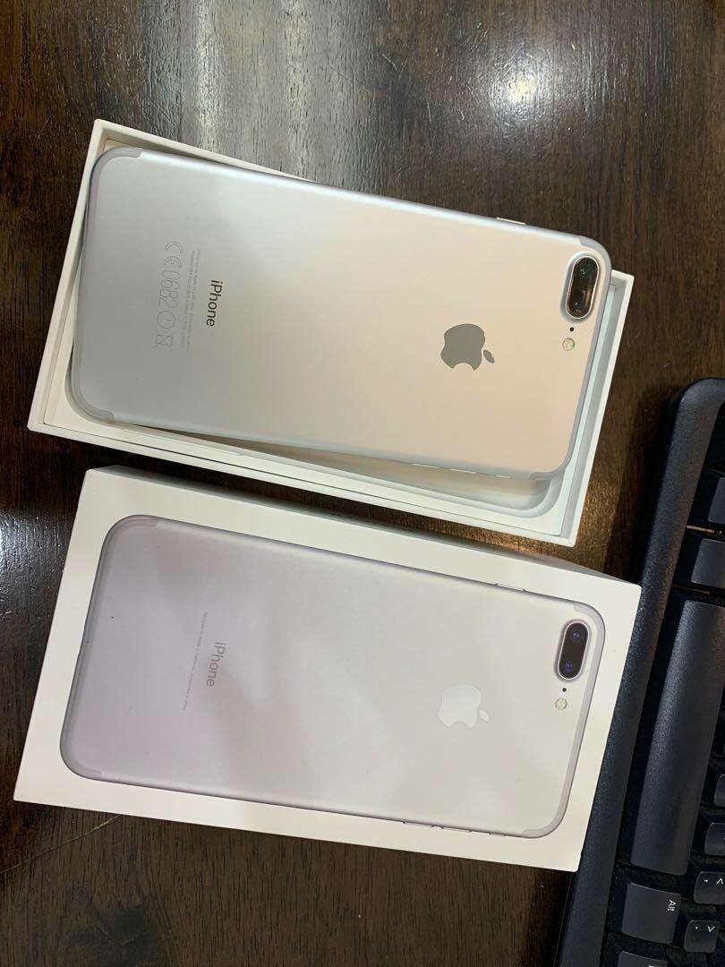 7 PLUS 32GB IN BOX