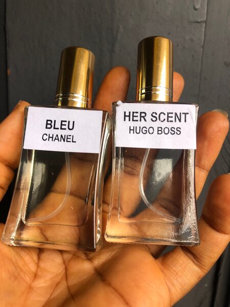 Essence dés parfum de marque disponible ( 20ml )