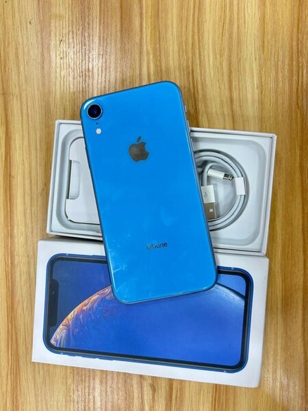iPhone XR