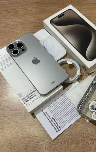 iPhone 15 Pro - 256 Go