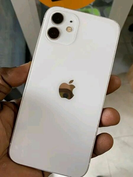 iPhone Blanc 128 Go