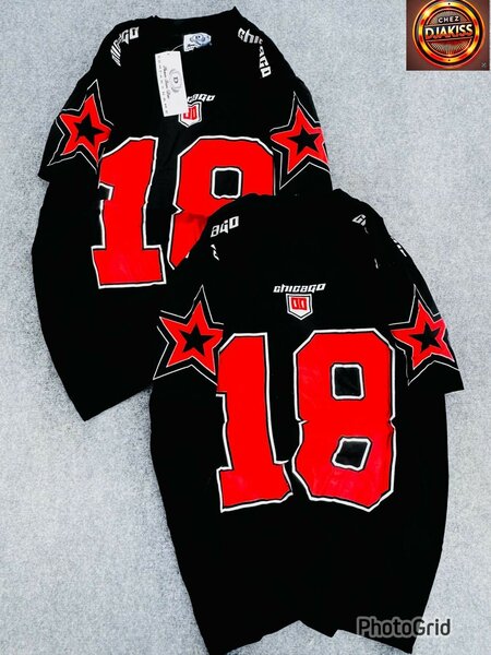 Maillots sportifs noirs étoilés