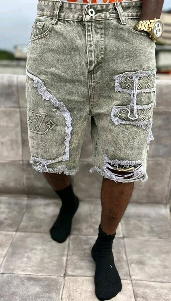 Short en denim déchiré homme