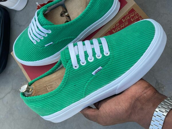 Sneakers en velours vert