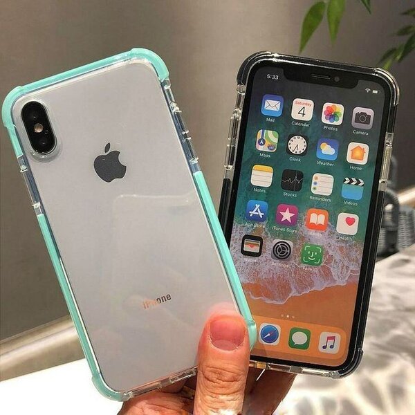 iPhone avec accessoires