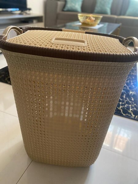 Lundry basket