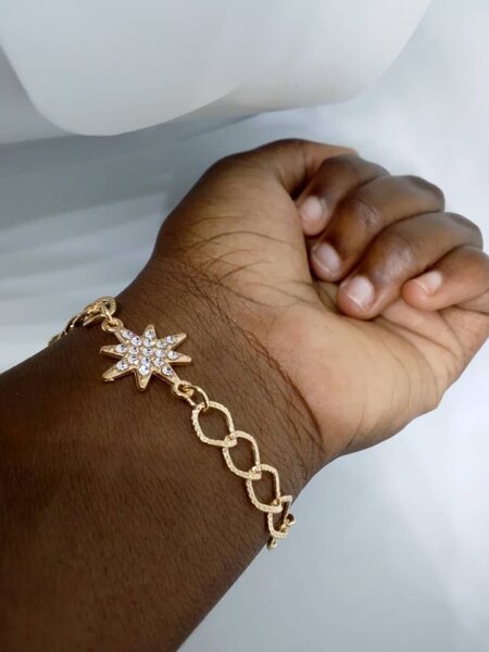 Bracelet étoile doré élégante