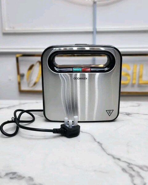 SANDWICH MAKER