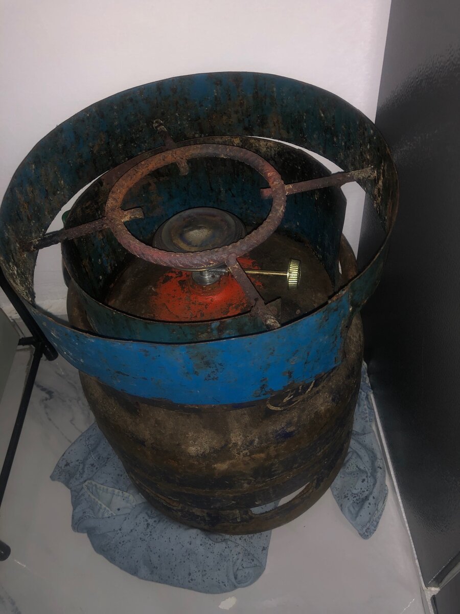 Kit gaz b6 et ustensiles de cuisine