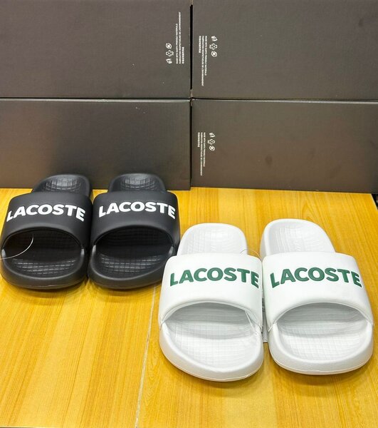 Sandales Lacoste