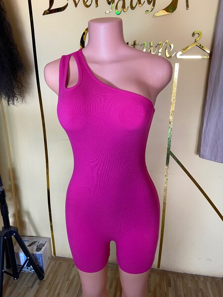 Pinky romper
