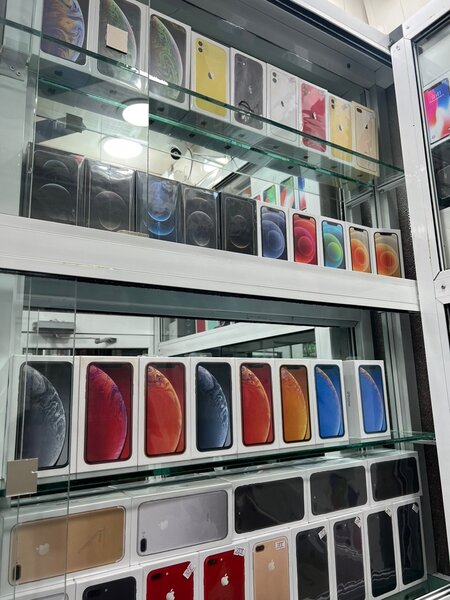 iPhone XR 64g scellé