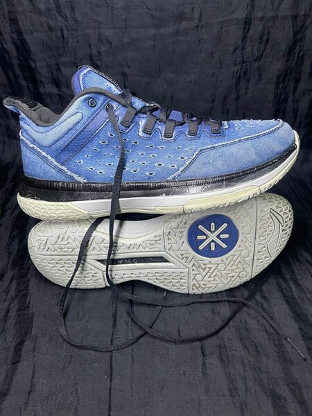 Baskets en jean style urbain