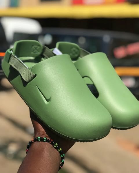 Nike Calm Mules