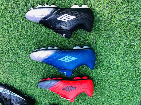 Kids soccer boots
