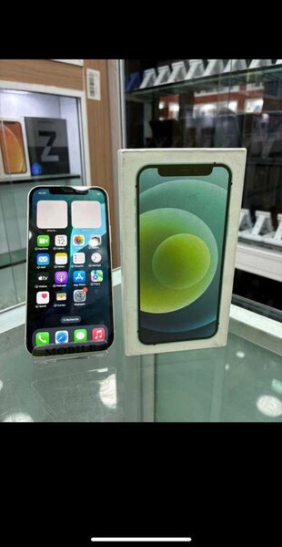 iPhone 12 simple
