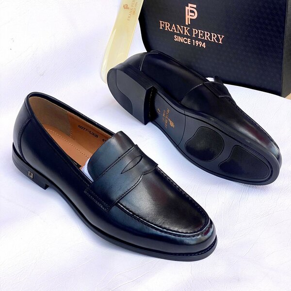 Mens classic shoe