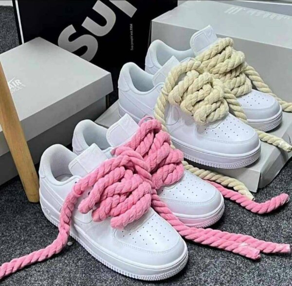 Nike Big Lace