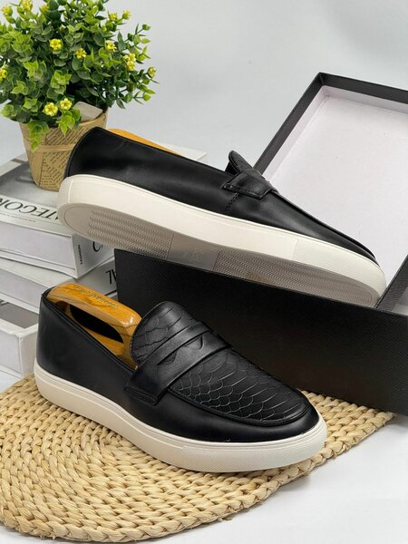 CLARKS CLASSIC WEAR