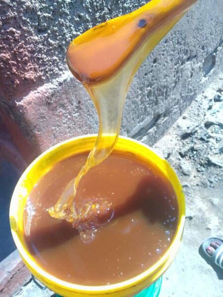 Unheated raw honey