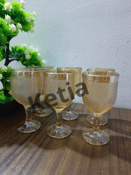 Verres à vin vintage ambrés