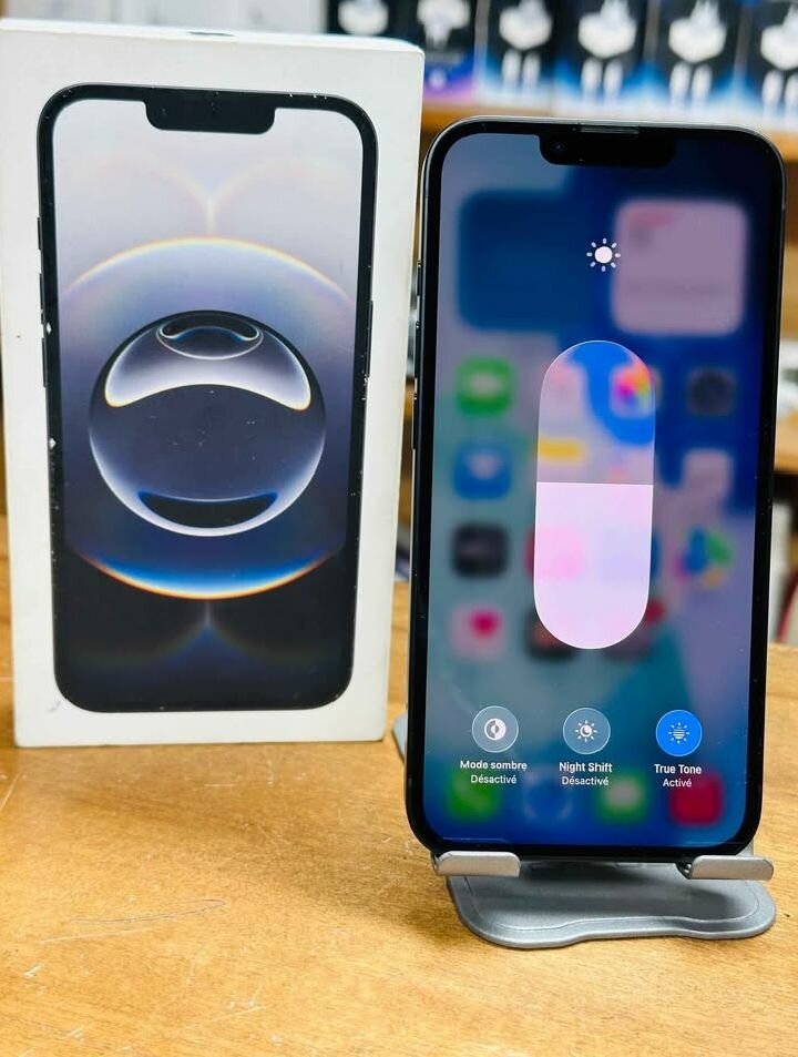 iPhone 16e