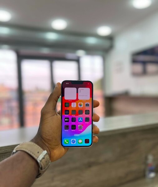 iPhone 13
