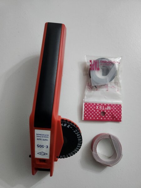 Étiqueteuse à main DIY