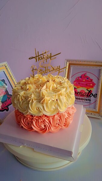 Floral Rossett Cake