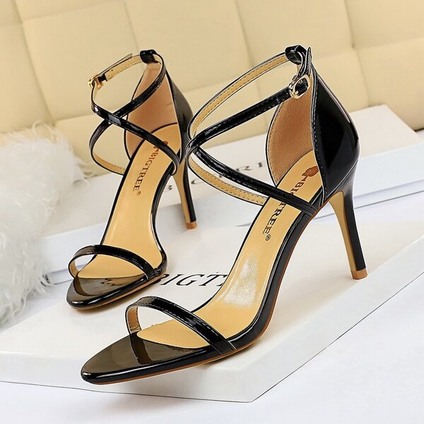 Big tree sandles size 38 K480