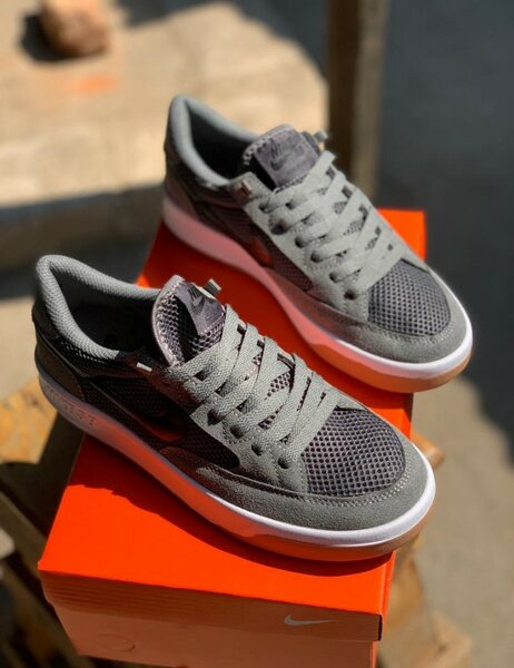 Men's sneakers