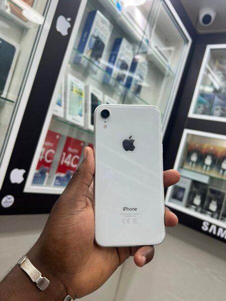 iPhone XR