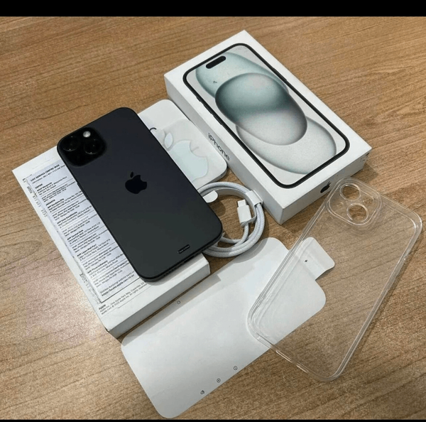 iPhone 15 Pro Noir avec Étui