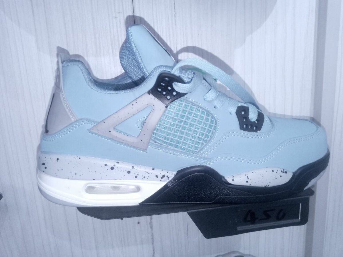 Jordans 4