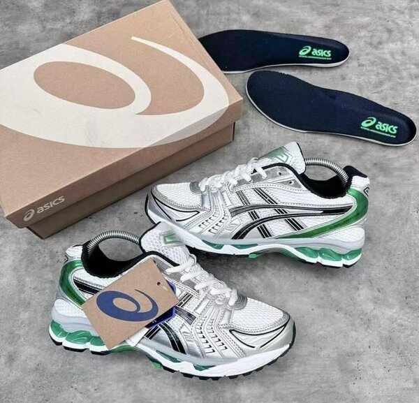 ASICS SNEAKER