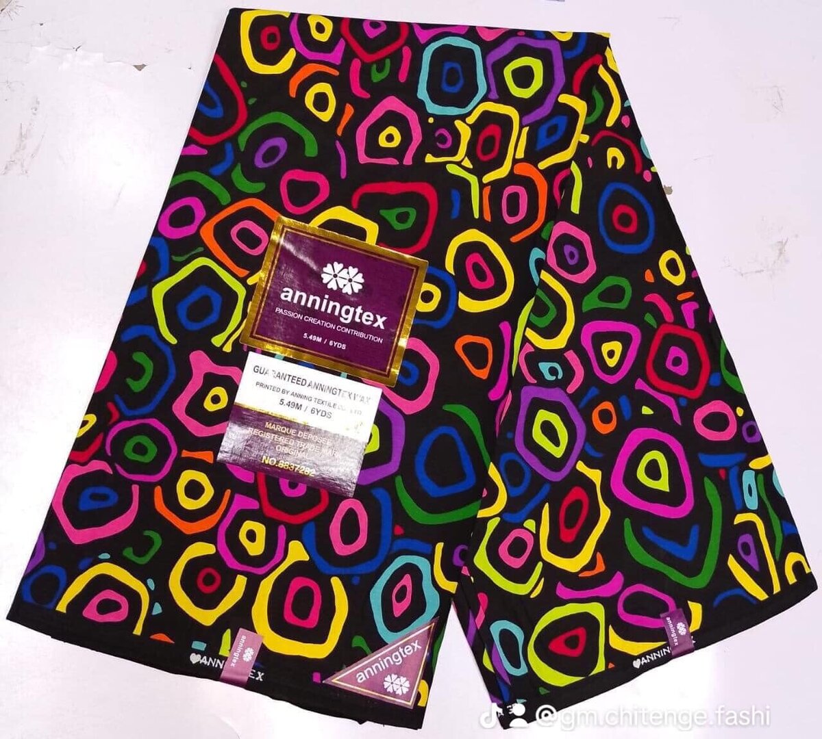 Tissu violet rose