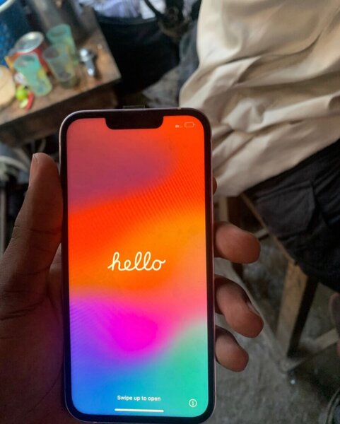 iPhone 13
