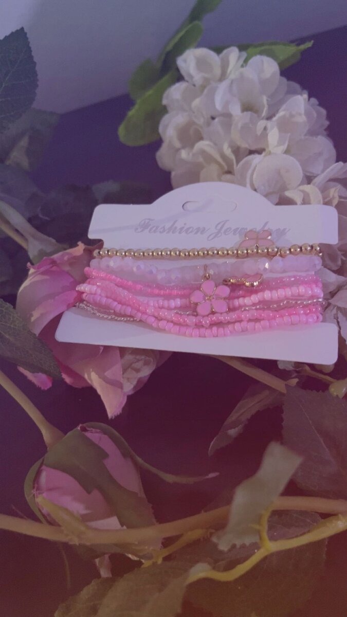 Bracelet en perles roses chic