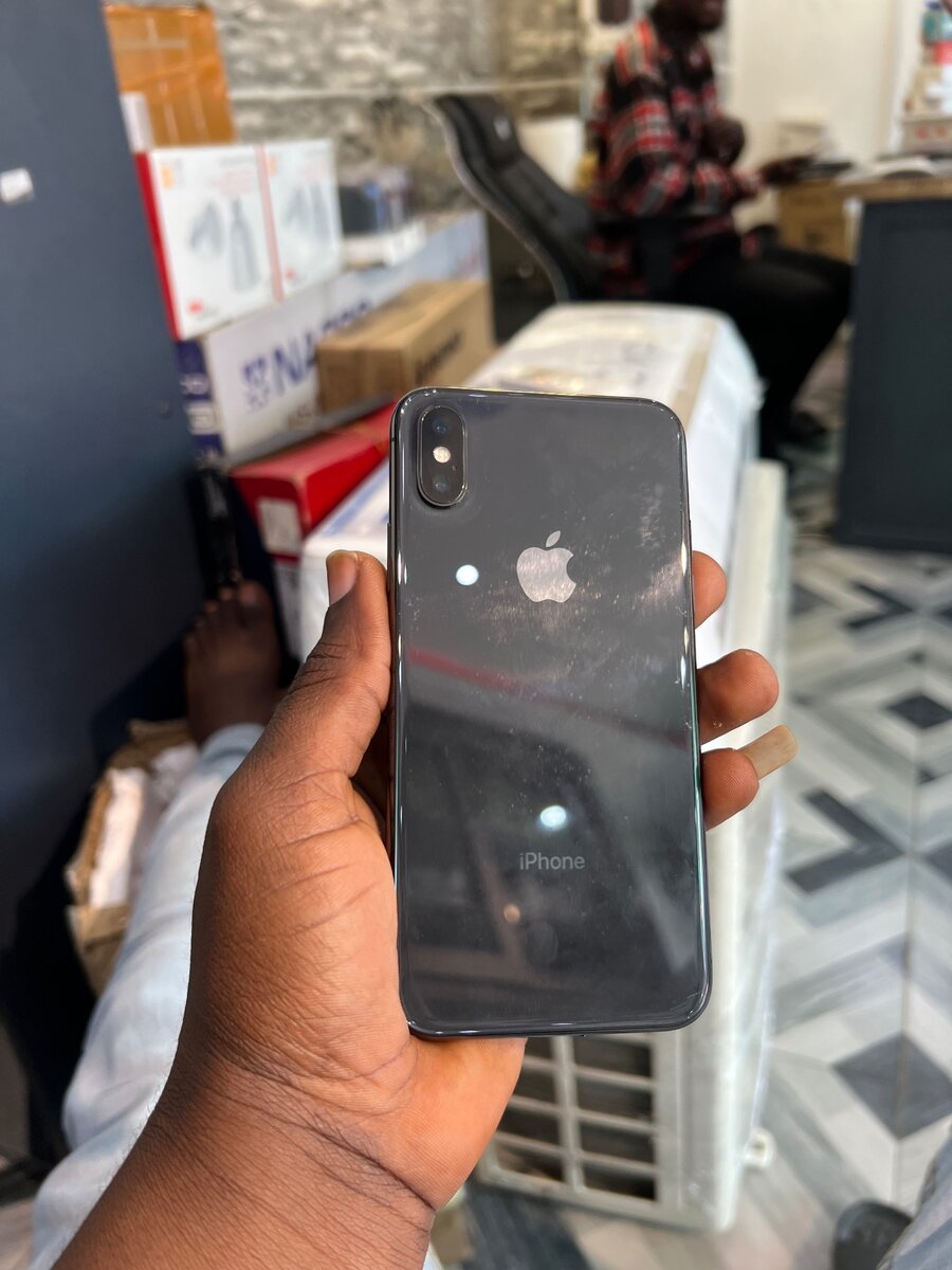 iPhone X